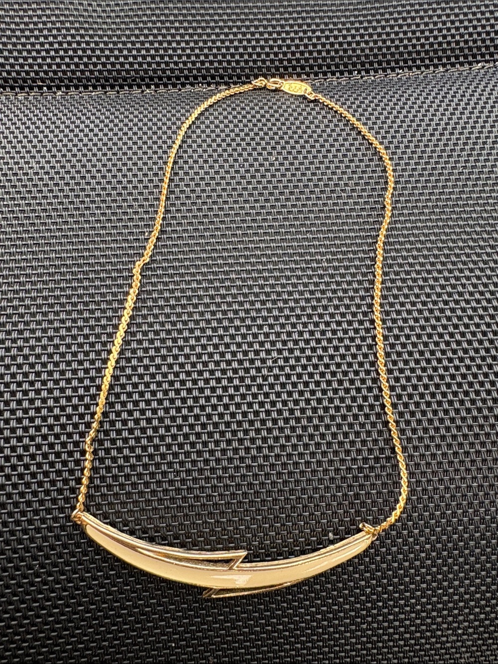 Elegant Gold-Tone‎ Crescent Bar Necklace - Women Jewelry
